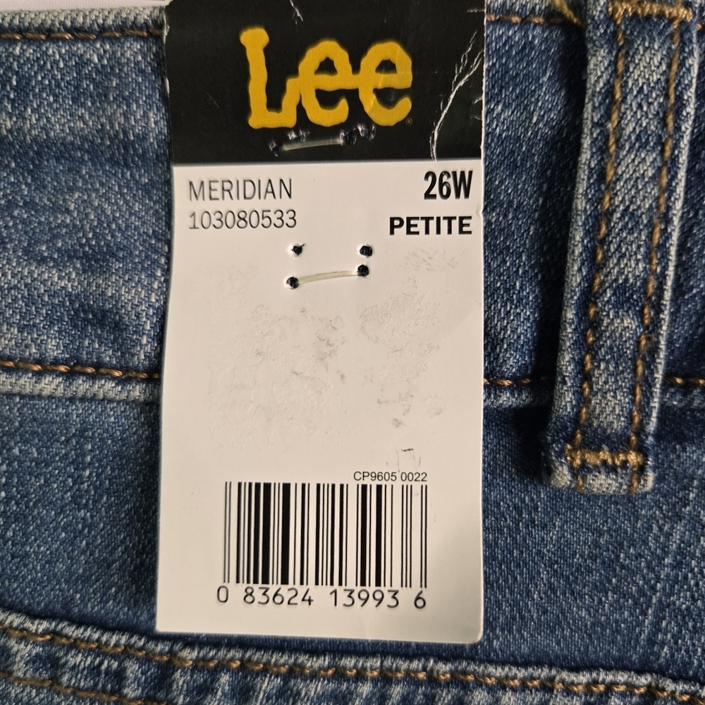 LEE | Petite Plus Relaxed Fit Straight Leg Mid Rise Jeans in Meridian sz 26W - Picture 7 of 13